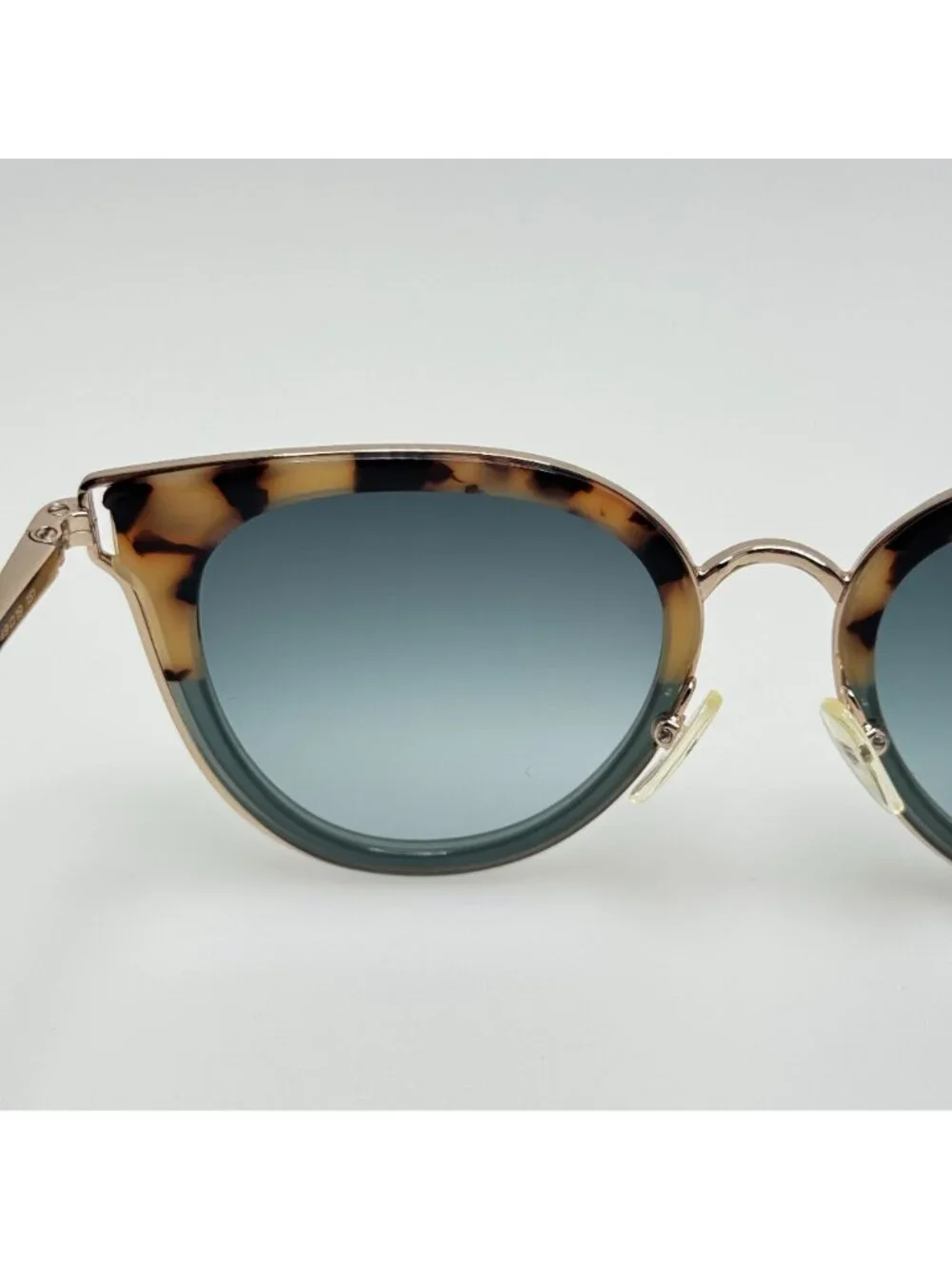 Toms lenses have